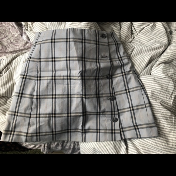 Aritzia Plaid Skirt - Picture 2 of 4